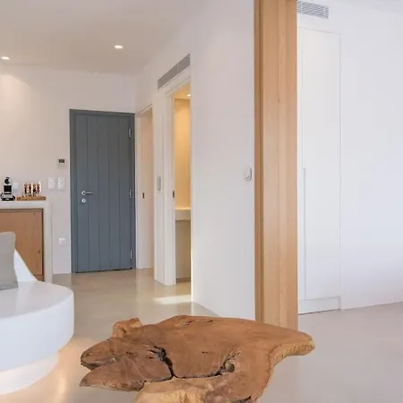 Aba ηospitalité, The Deluxe Suite, Náoussa